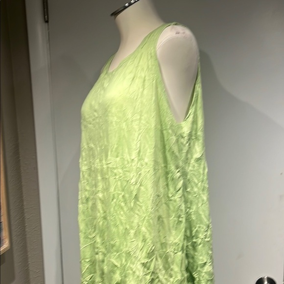 Vine Street Apparel Asymmetrical Green Tunic with Ruffles - Picture 16 of 16